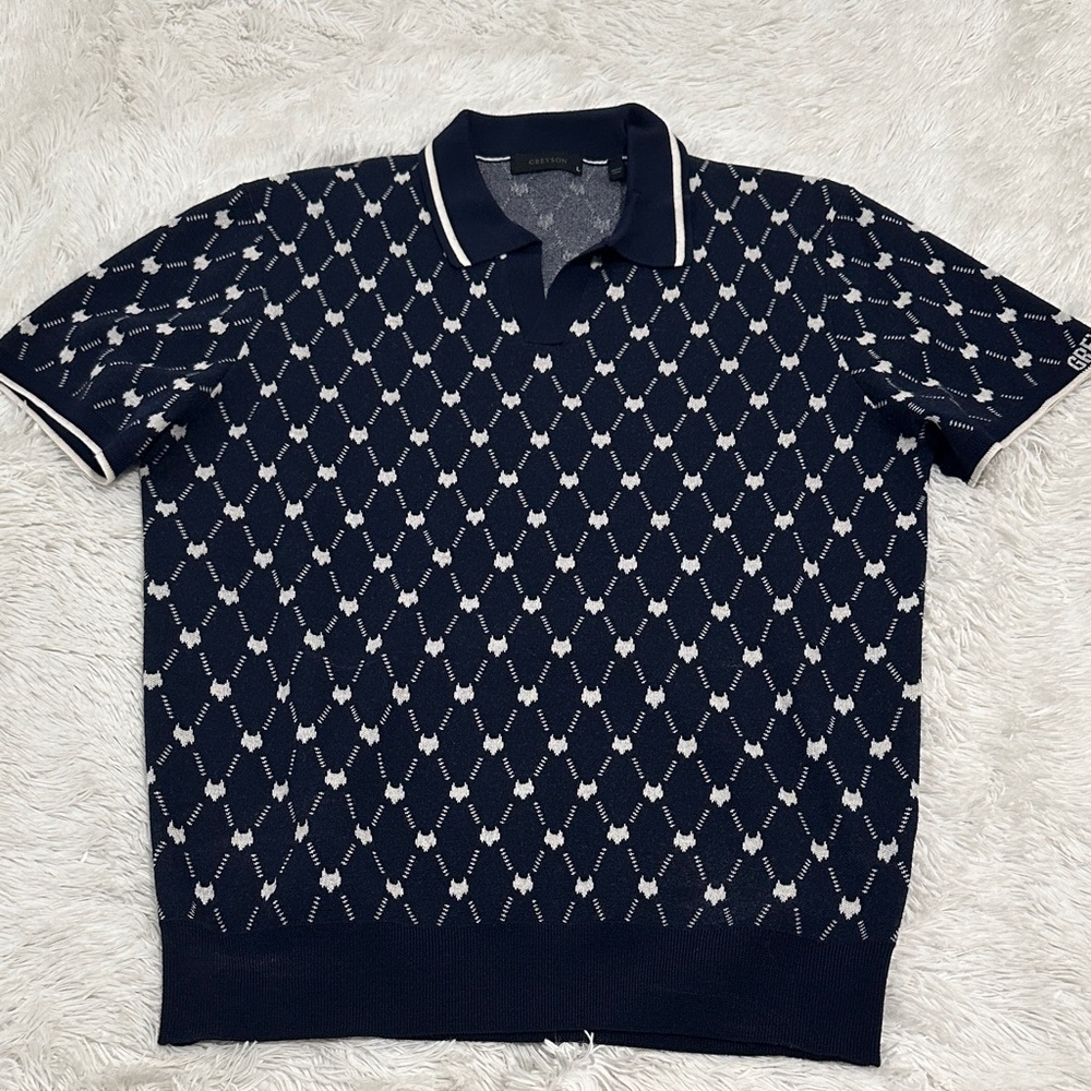 ❤️ Grayson 100% Wool Wolf Print Short Sleeve Sweater